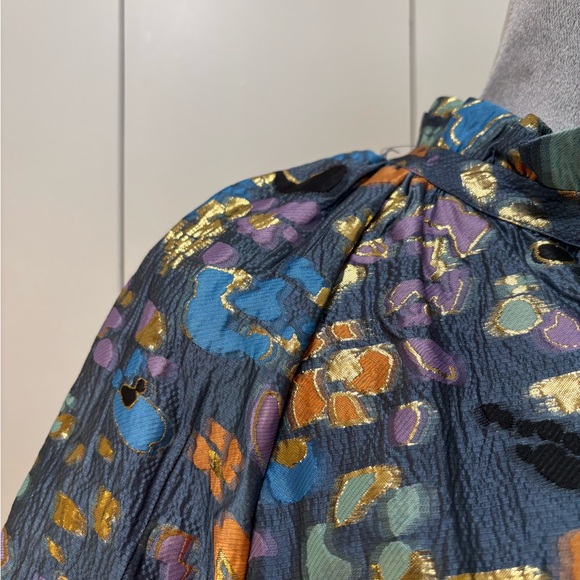 Floral Patterned Dress with Balloon Sleeves by Stina Goya - Picture 8 of 9